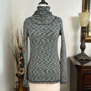 Athleta Coastal Fleece Funnel Neck Gray Space Dye Long Sleeve Pullover Size XS/S